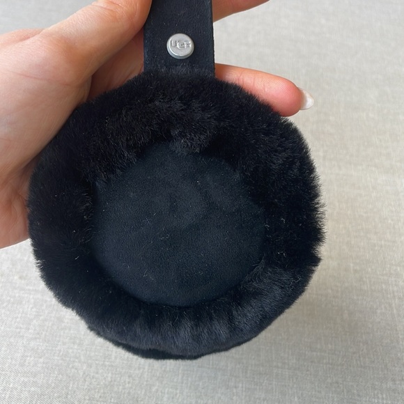 Ugg earmuffs - Picture 7 of 8